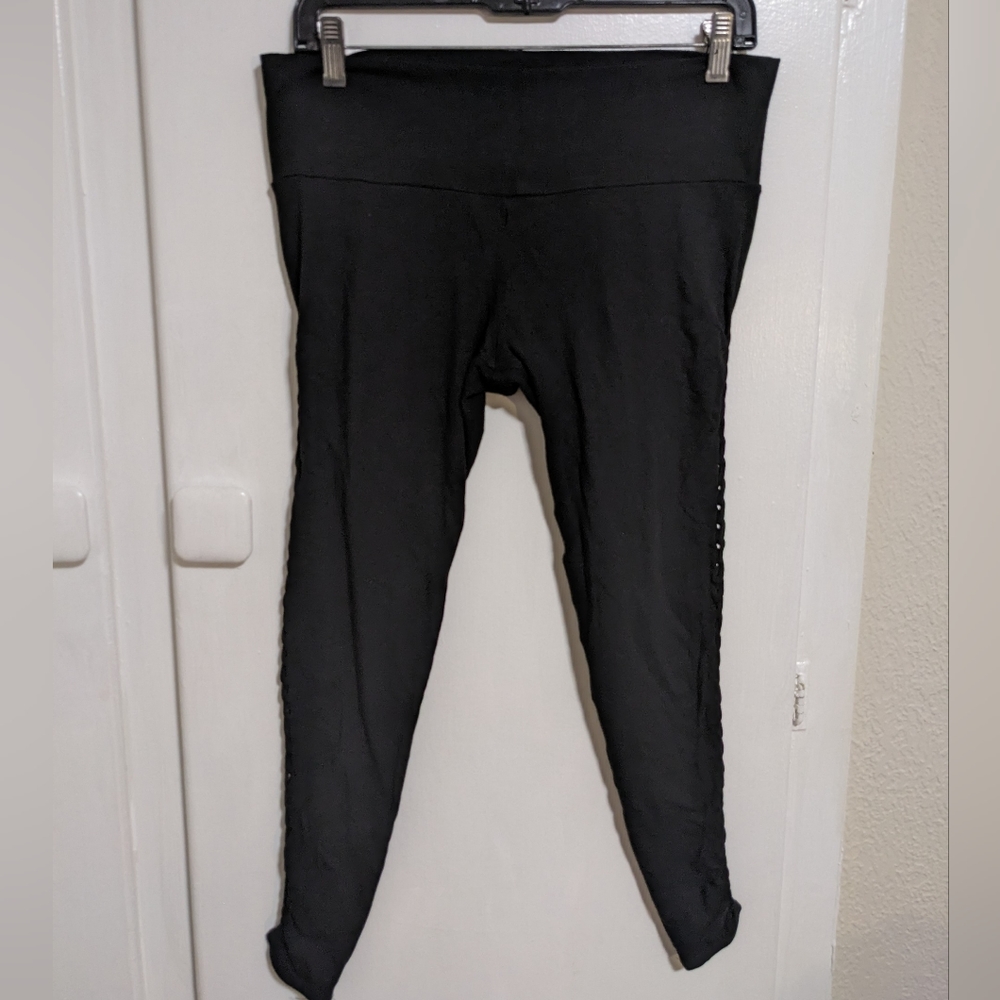 AyaPapaya Braided Lattice Leggings - L